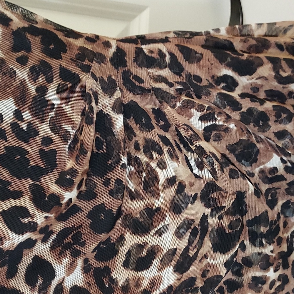 Connected Apparel Leopard Print With Gathered Sid… - image 3